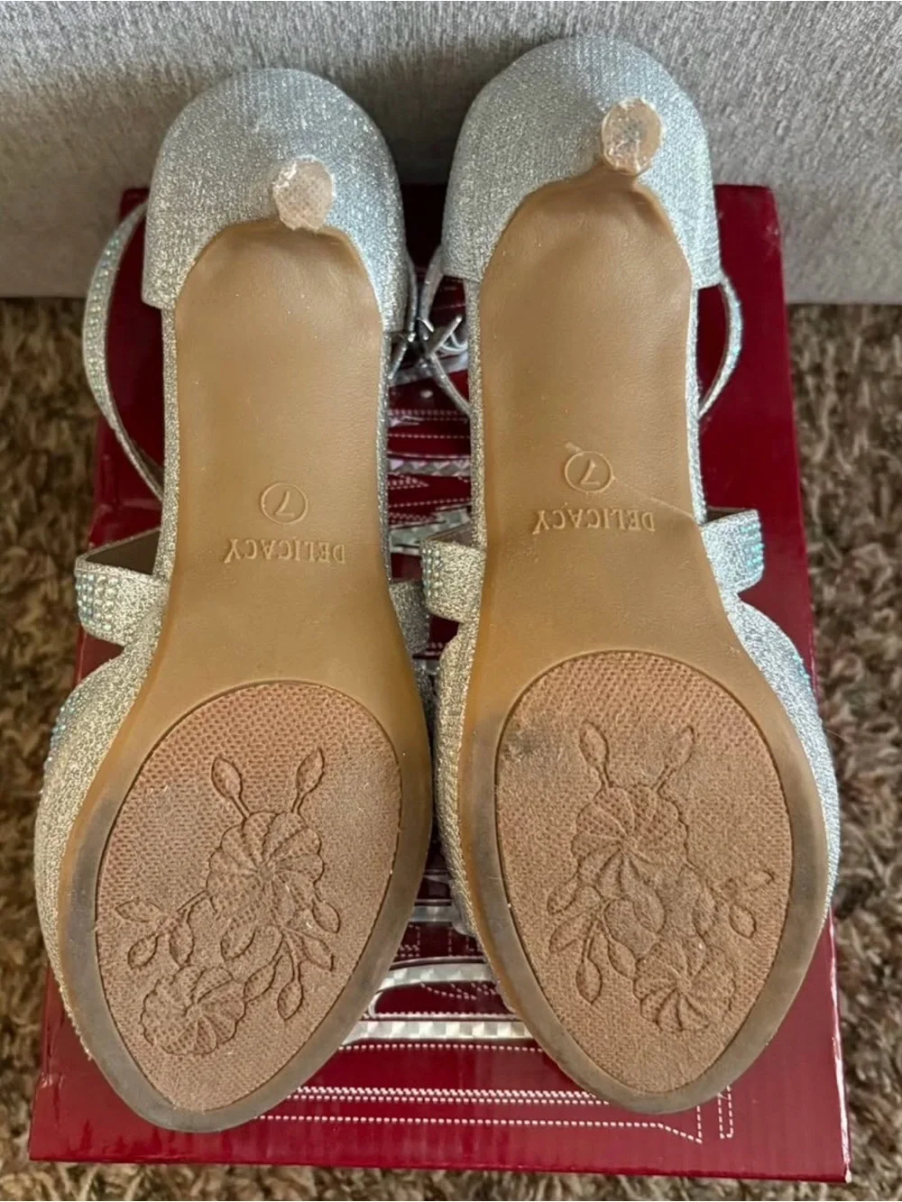 Delicacy Silver Sparkle Holographic Pump Heels Open Toe Cross Strap Size 7